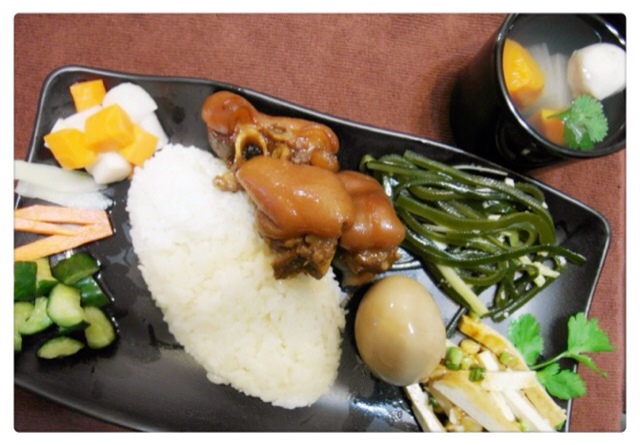 挑惕嫩豬腳套餐